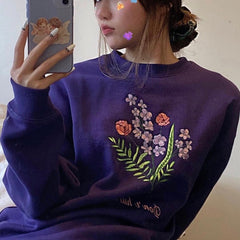 Lila süße Blumen Stickerei lose Sweatshirt