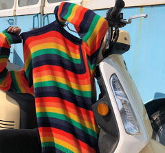 Suéter de punto con cuello redondo y rayas arcoíris