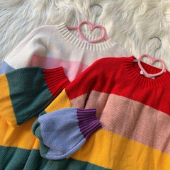 Suéter oversize de punto con cuello redondo y rayas arcoíris