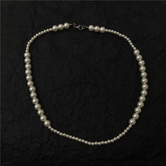 Collar de cadena de plata con perlas de estilo retro