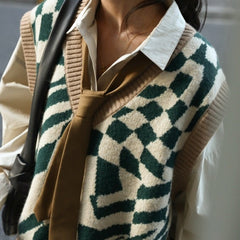 Retro Green Checkered Pattern Knit V-Neck Loose Vest