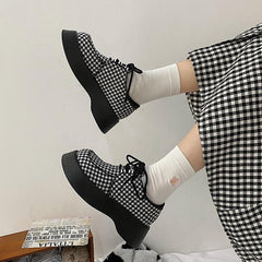 Zapatos de plataforma gruesa con punta redonda y estética lolita retro