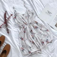Vestido enterizo ligero de verano con tirantes finos y estampado de flores en oferta