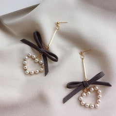 Sale Metallic Thin Stick Lace Bow Pearl Hearts Earrings