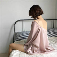 Conjunto de pijama 2 en 1 de satén ligero con pantalón corto y chaqueta