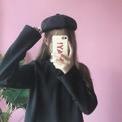 Suéter de punto con cuello redondo y mangas bordadas con flores pequeñas