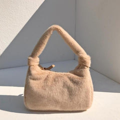 Bolso de hombro de felpa suave y estético con correa corta