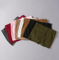 Shorts ajustados con cintura elástica de color liso