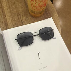 Quadratische bunte koreanische Sonnenbrille mit Metallrahmen