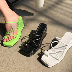 Sandalias de plataforma de goma con punta cuadrada