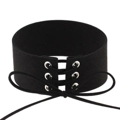 Dickes Choker-Halsband aus Wildleder mit Schnürung