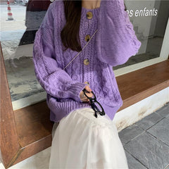 Suéter cárdigan vintage con trenzas de punto en color lila dulce