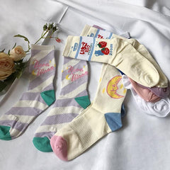 Calcetines de algodón con bordado de fresas de Sweet Moon