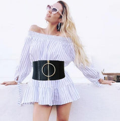 Cinturón negro grueso con cremallera frontal y anilla metálica para mujer