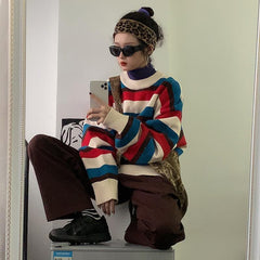 Oversize-Pullover mit Rundhalsausschnitt und dicken Streifen im 90er-Jahre-Stil
