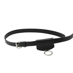 Gürteltasche mit schmalem Ledergürtel und metallischem Ring