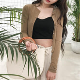 Dünne, leichte Strickjacke mit langen Ärmeln und Knöpfen