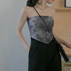 Top corto sin tirantes de tubo de malla de doble capa gris con efecto tie-dye