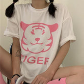 Camiseta extragrande naranja y blanca con estampado de tigre
