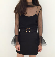 Blusa ligera con mangas voluminosas de gasa transparente