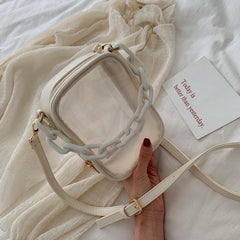 Transparente quadratische Umhängetasche mit Kunststoffkette