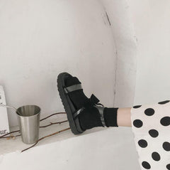 Transparente Riemen Schwarze Schleife Sommersandalen