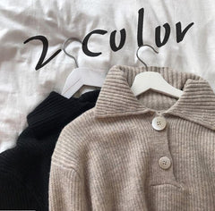 Strickpullover mit Umlegekragen und zwei Knöpfen