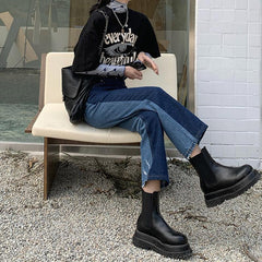 Pantalones vaqueros de dos colores con estética grunge azul y negra