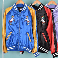 Chaqueta blazer con bordado de unicornio