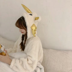 Pijama de una pieza de felpa blanca con capucha de unicornio, suave y estético