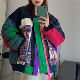 Chaqueta bomber holgada con patchwork colorido y estética vintage