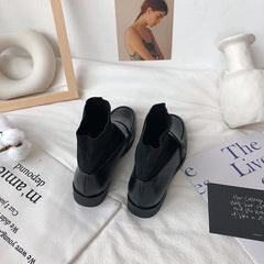 Botas mocasines negras mate estilo chica estética vintage