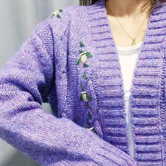 Vintage Lila Blumenstickerei Strickjacke