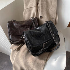 Vintage gesteppte Umhängetasche aus PU-Leder mit dünnem Kettenriemen