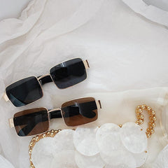 Vintage Sonnenbrille mit quadratischem Metallrahmen