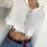 Weiß-schwarzer, lockerer, kurz geschnittener Hoodie mit Quaste und unregelmäßiger Länge