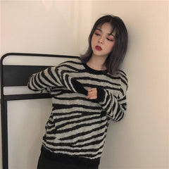 Zebra Stripes Pattern Knit Warm O-Neck Sweater