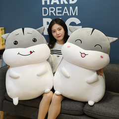 Adorable hámster de peluche