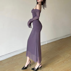 Vestido midi de manga larga con hombros descubiertos y malla fruncida