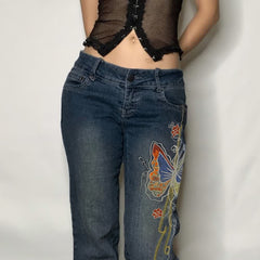 Vintage Jeans mit Schmetterlingsstickerei