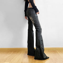 Vaqueros acampanados de cintura alta con bordado floral vintage