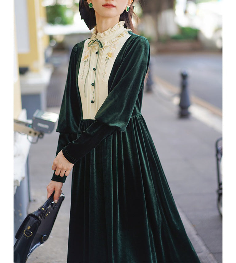 Imogen's Holiday Vintage-style Velvet Dress with Embroidery