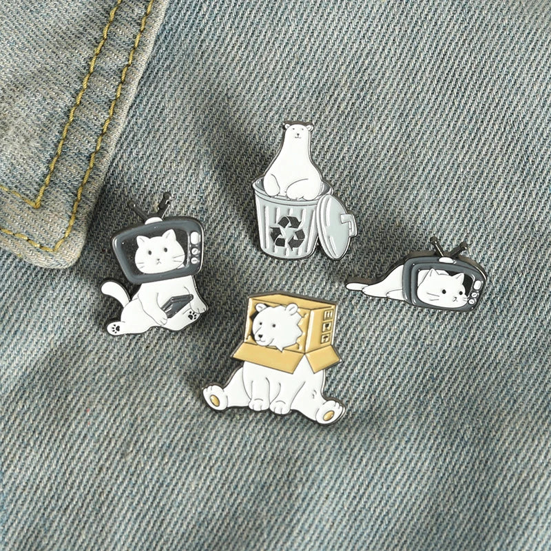 Creative Cute TV Cat Pins