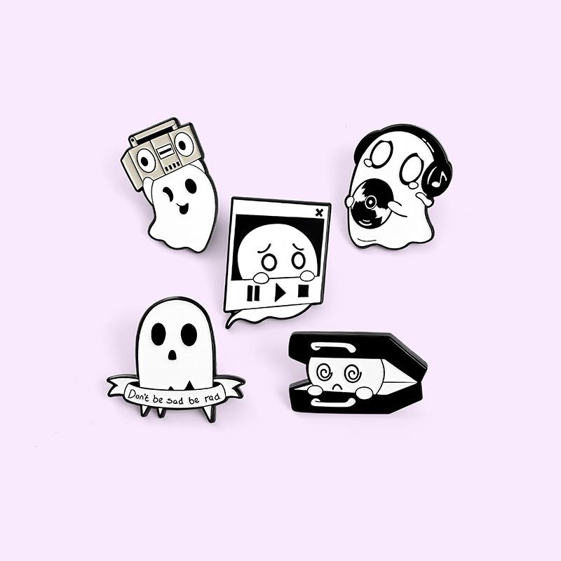 Trendy Ghost Pins