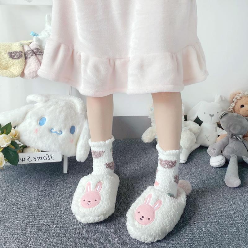 Cute Spotted Floor Socks