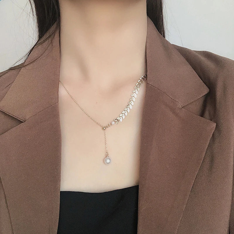 Asymmetrical Leaves Shape Necklace