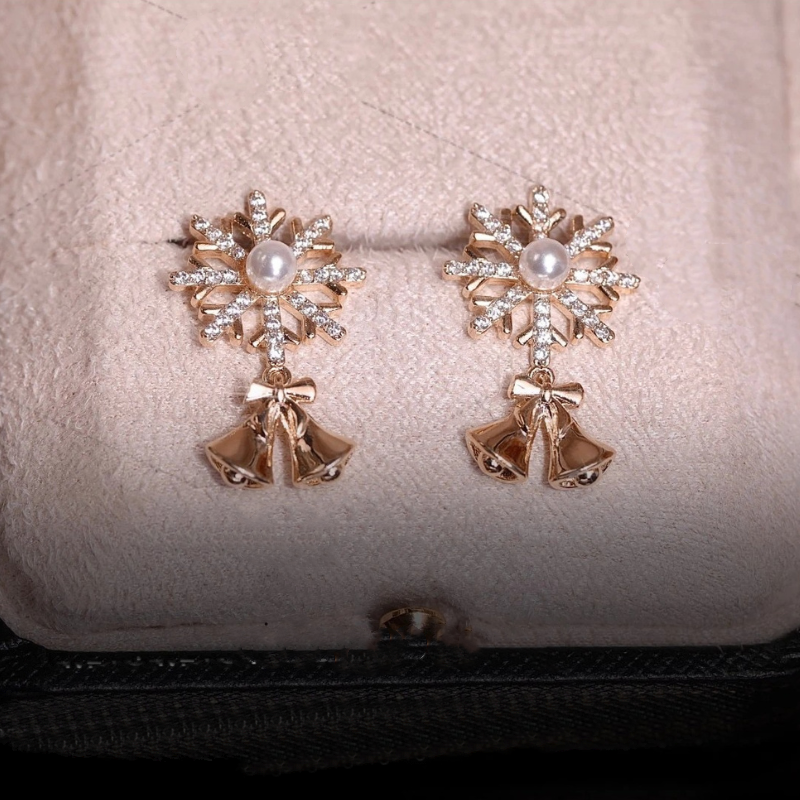 Exquisite Snowflake Earrings