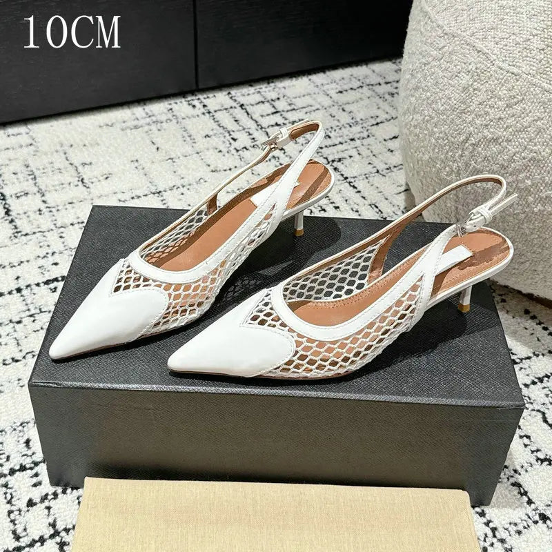 High Sense Design Hollow Back Trip Belt Shallow Mouth Pumps