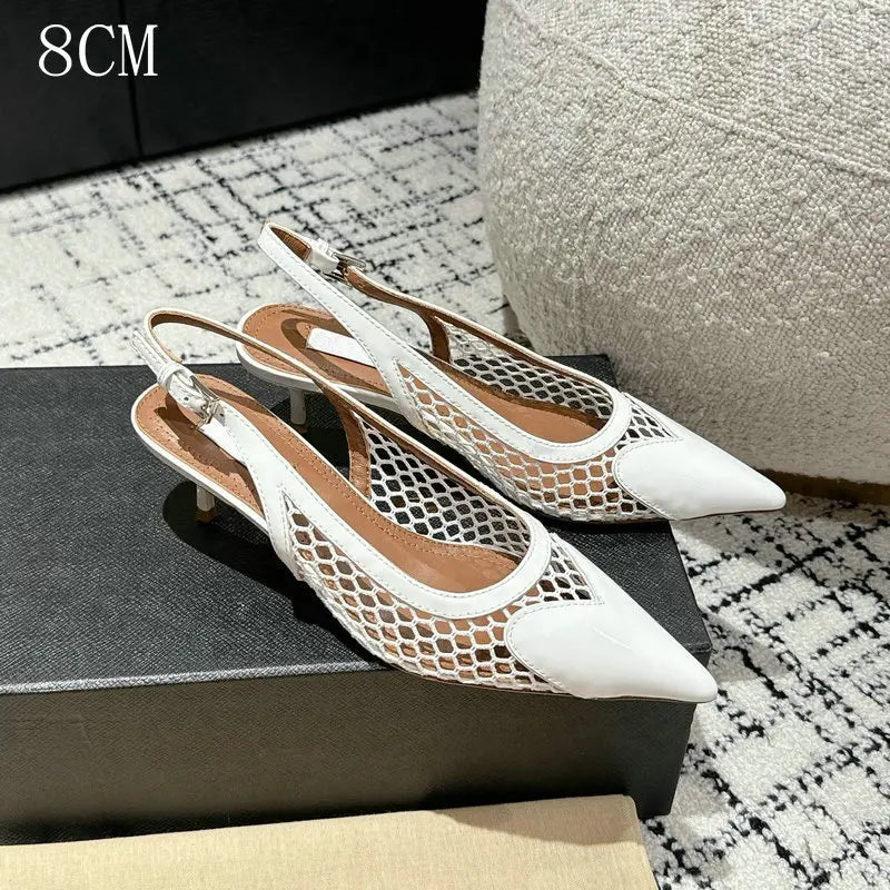 High Sense Design Hollow Back Trip Belt Shallow Mouth Pumps