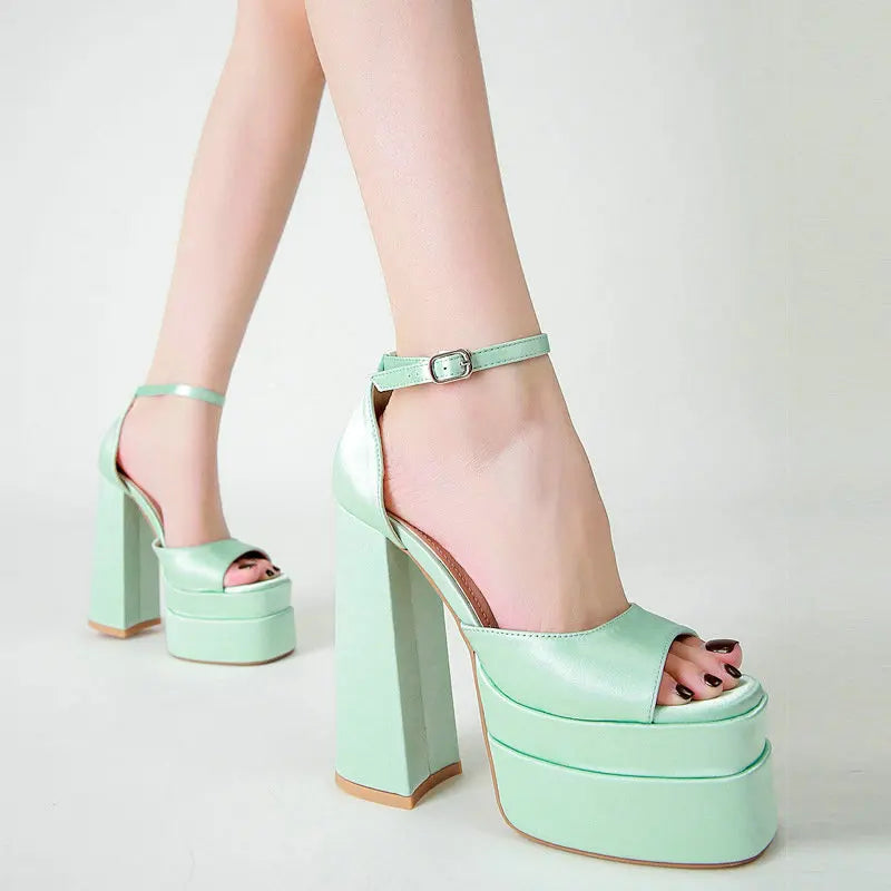 Products Square Head Hollow Thick Heel